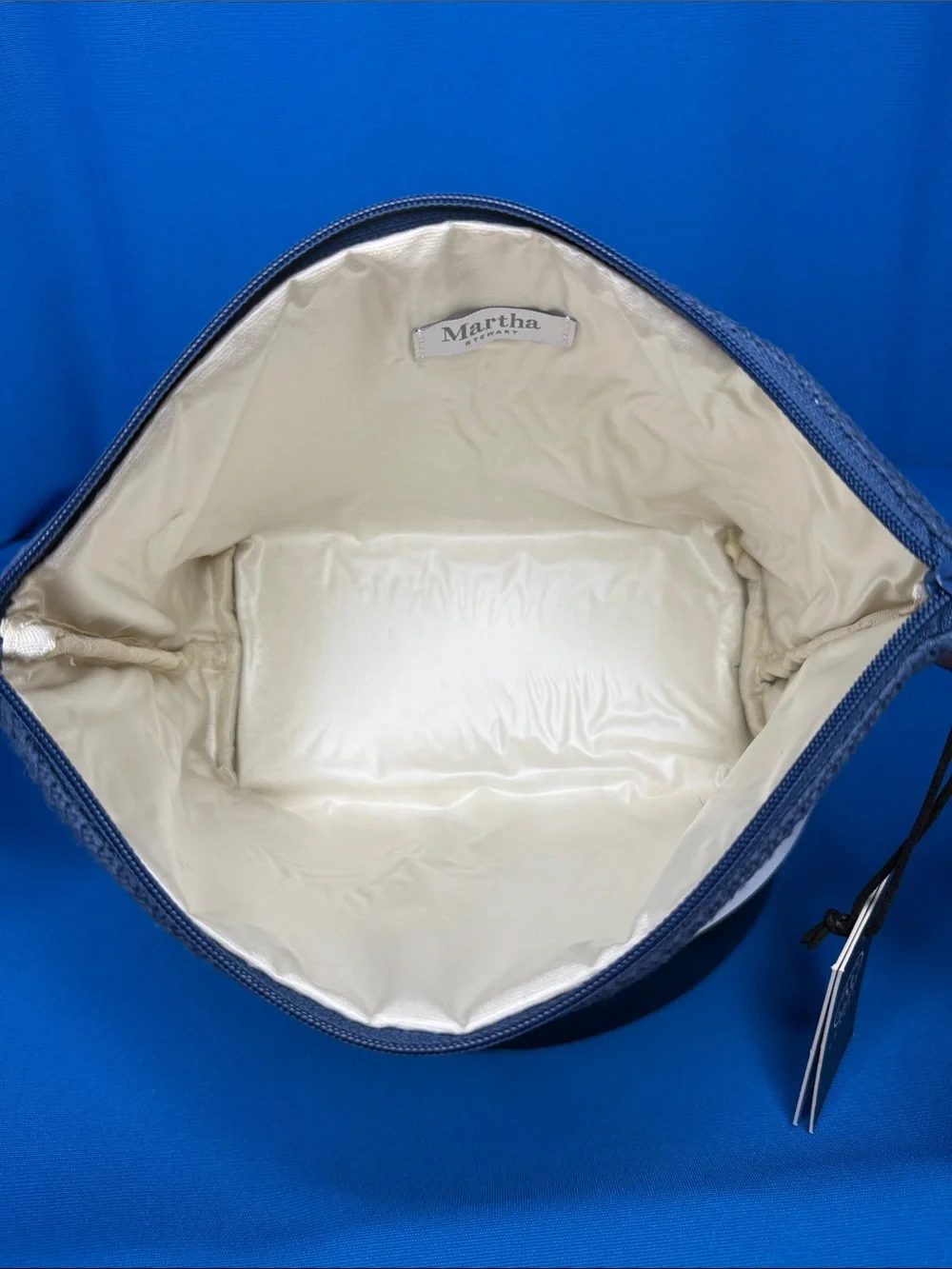 NEW / NWT MARTHA STEWART CROCHET TYPE LARGE COSMETIC CASE / MAKEUP / MAKE-UP BAG